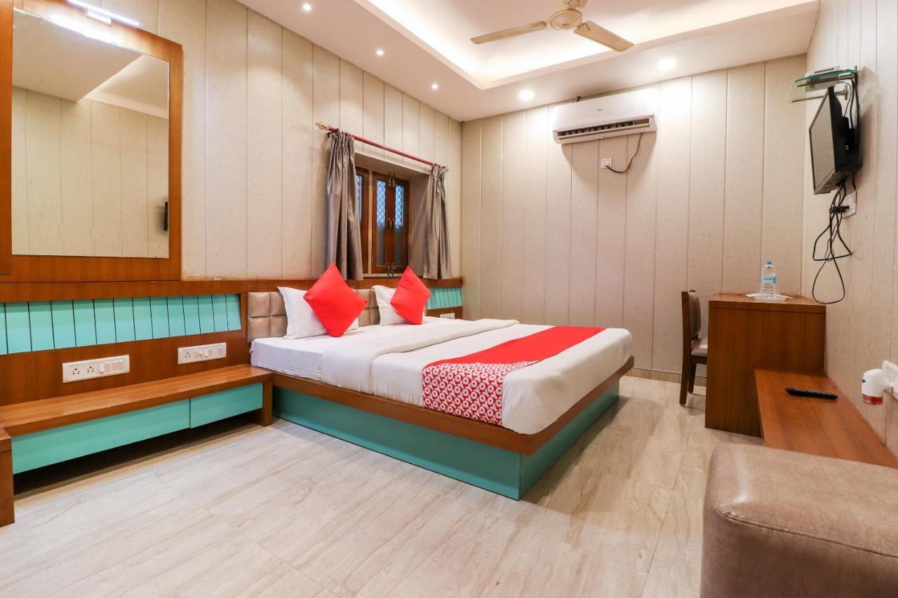 Oyo 26781 Hotel Raghupati Ayodhya Exteriér fotografie